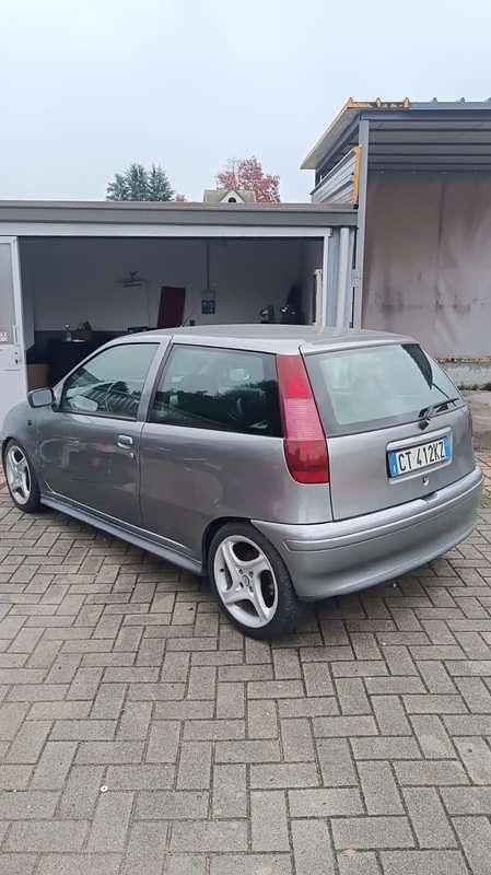 Usata Fiat Punto 133 CV (97 kW) 1995 Berlina