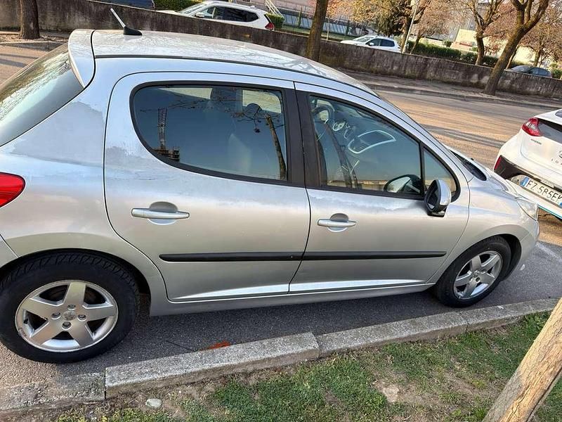 Usata Peugeot 207 Sport 73 CV (53 kW) 2009 Berlina