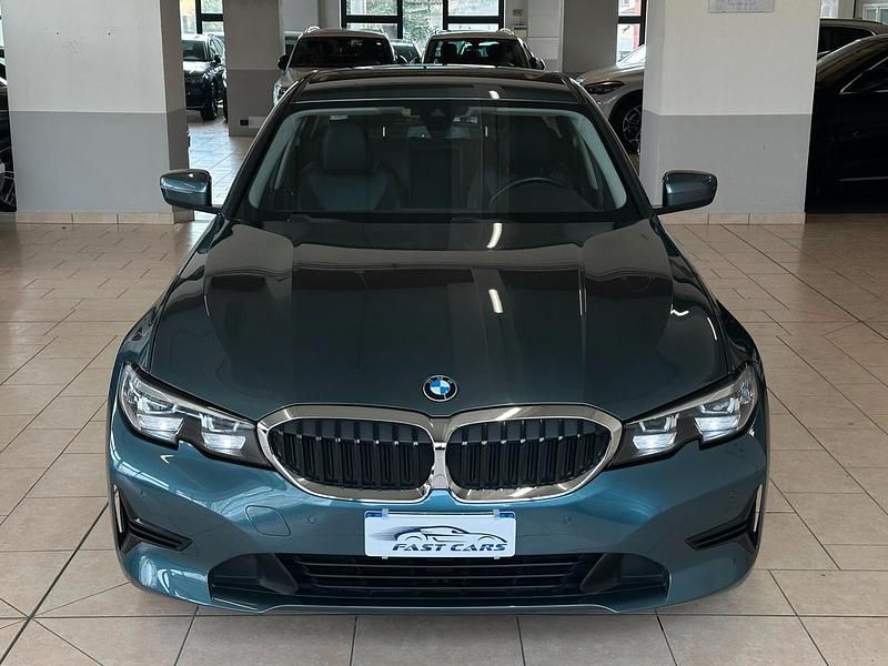 Usata BMW 318 Advantage 150 CV (110 kW) 2020 Verde Berlina
