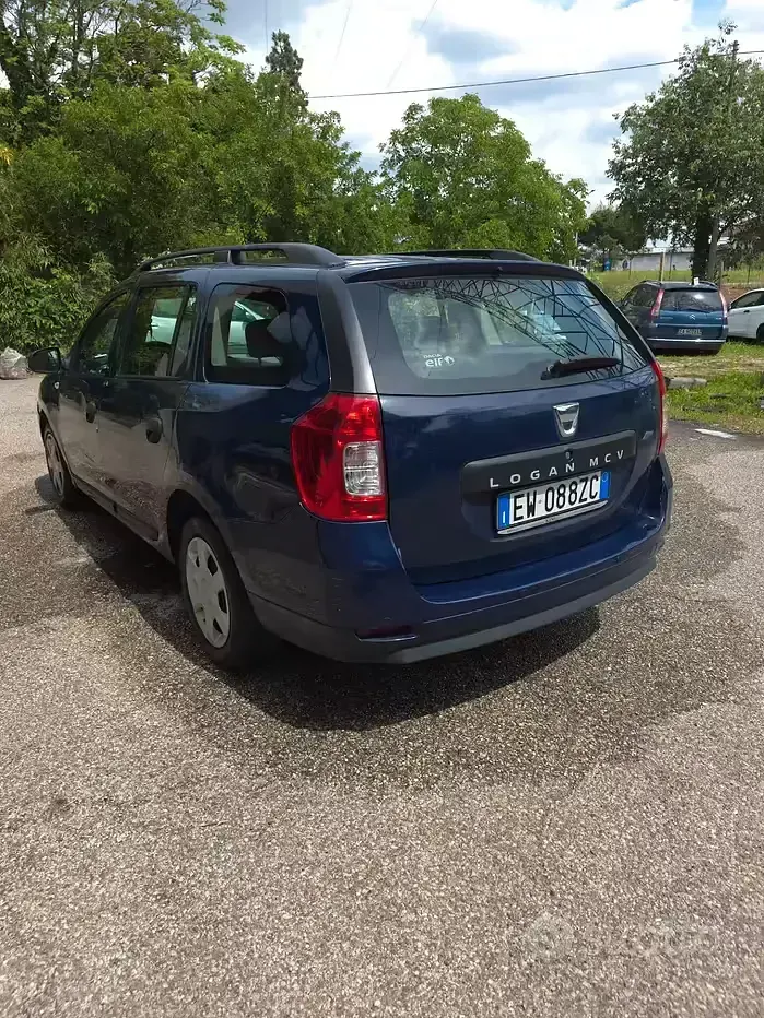 Usata Dacia Logan MCV Ambiance 75 CV (55 kW) 2014 Bluazzurro Station wagon