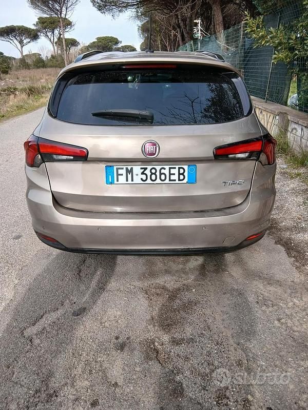 Usata Fiat Tipo 84 CV (61 kW) 2018 Grigio Station wagon