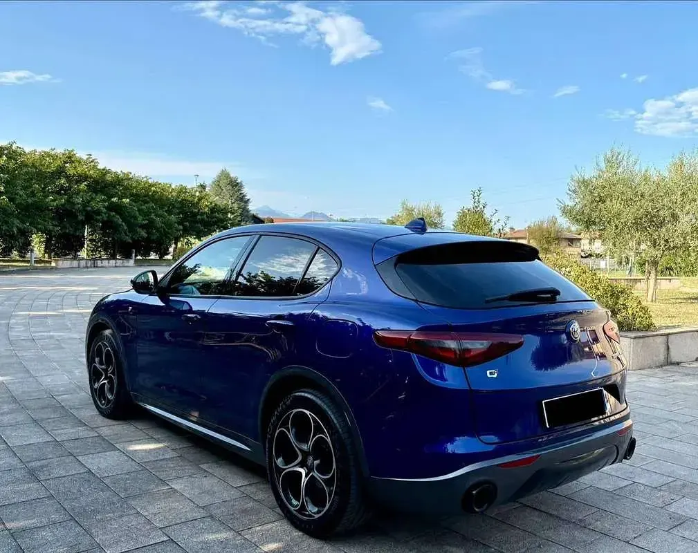 Usata Alfa Romeo Stelvio Ti 209 CV (153 kW) 2022 Bluazzurro SUV
