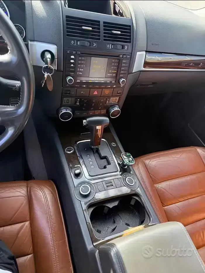 Usata VW Touareg 313 CV (230 kW) 2022 Nero SUV