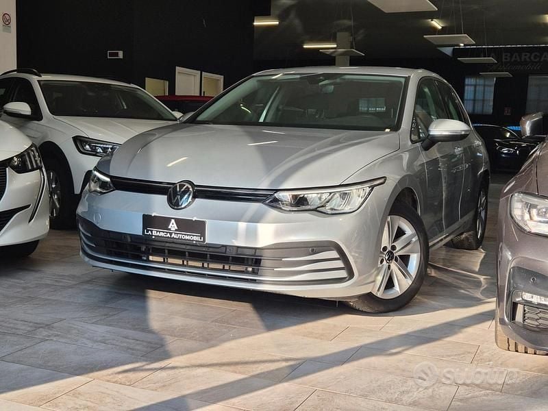 Grigio Usata 2021 VW Golf Life Tre volumi | 15.900 € (Super prezzo) - Immagine 1/4