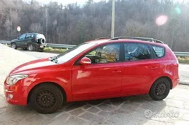 Usata Hyundai i30 115 CV (84 kW) 2008 Rosso Station wagon