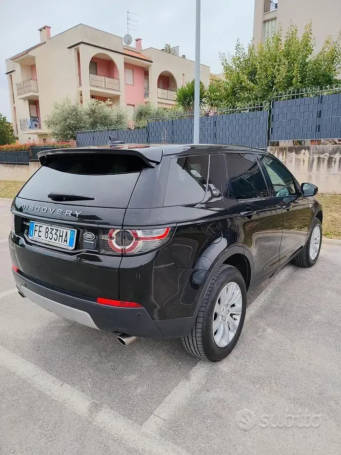 Usata Land Rover Discovery 4 179 CV (131 kW) 2016 Nero SUV