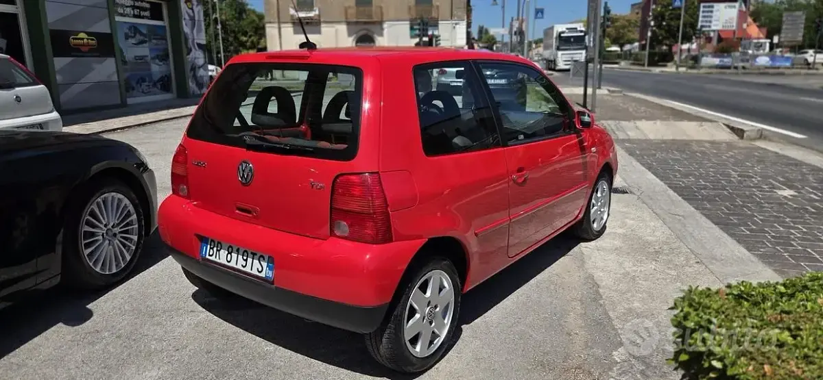 Usata VW Lupo 75 CV (55 kW) 2001 Rosso Utilitaria
