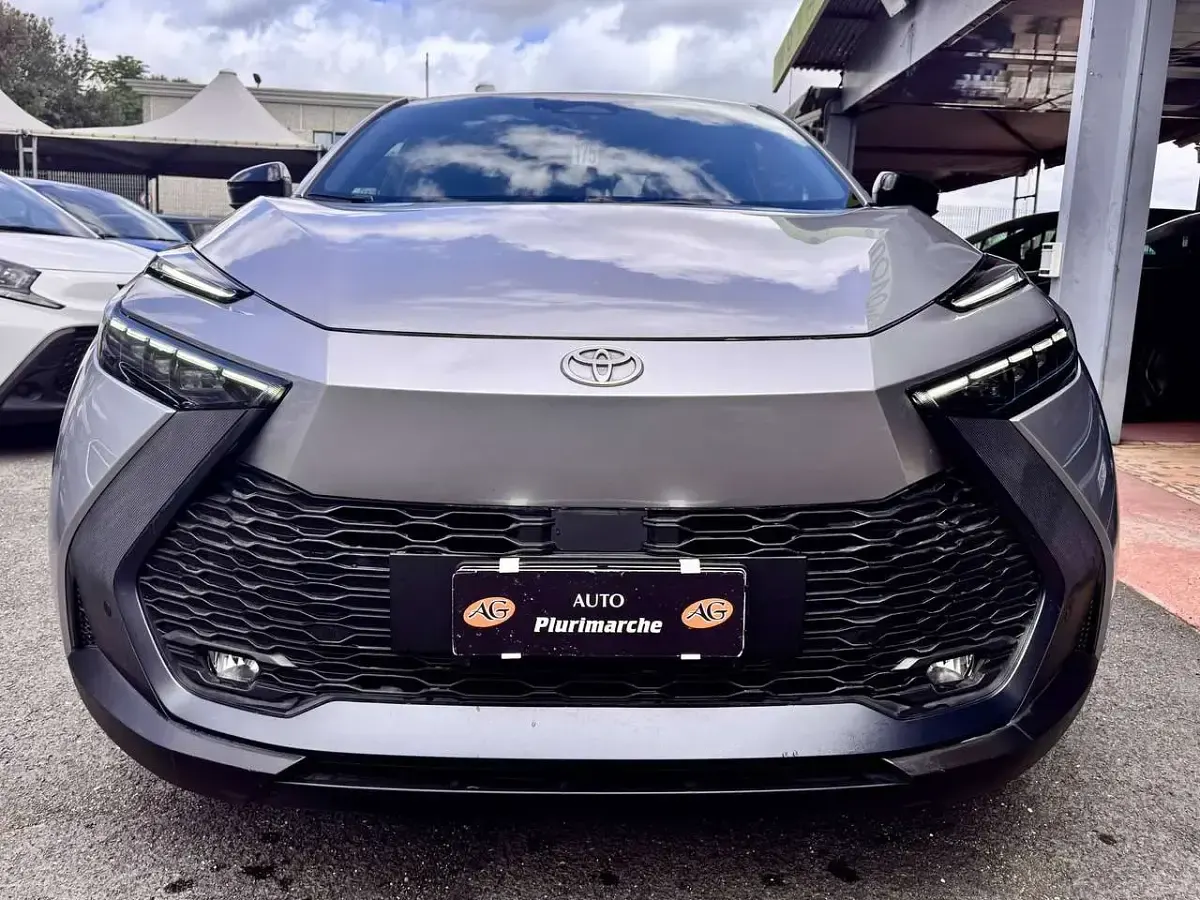 Usata Toyota C-HR Trend 98 CV (72 kW) 2025 Argento SUV