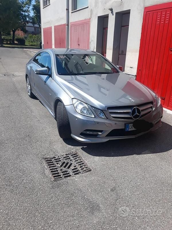 Usata Mercedes E220 2013 Grigio Coupé