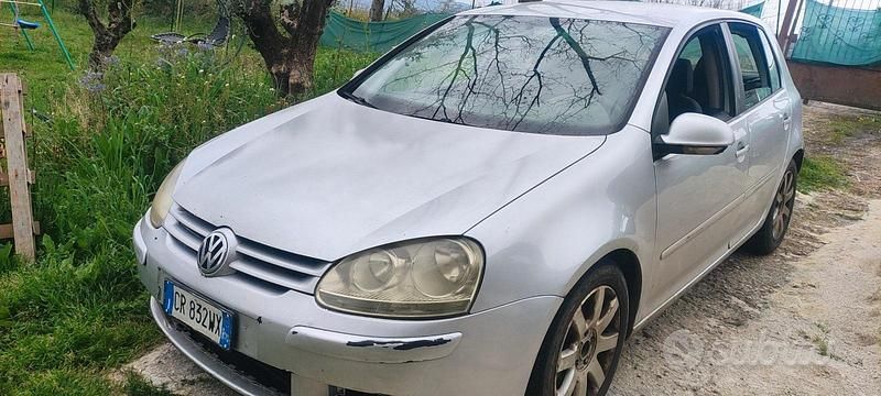 Usata VW Golf V 2006 Utilitaria