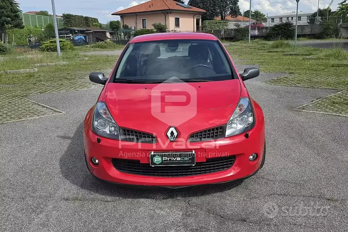 Usado Renault Clio R.S. Luxe 200 CV (147 kW) 2008 Rojo Utilitario
