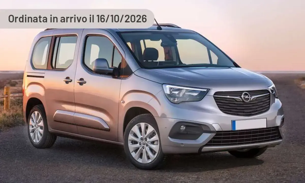 Begagnad Opel Combo-e Life Elegance 100 kW (136 HK) 2024 Silver Minibuss