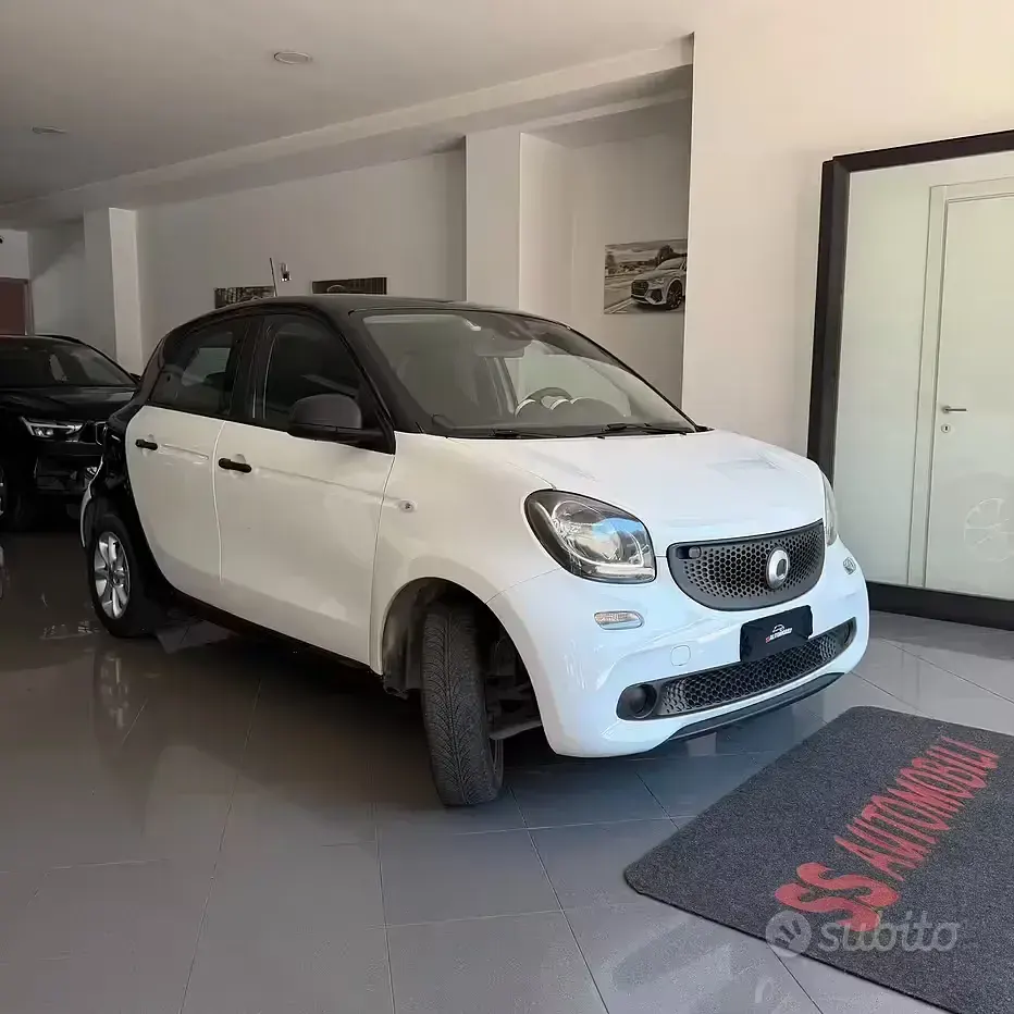 Usata Smart ForFour 90 CV (66 kW) 2018 Bianco Utilitaria