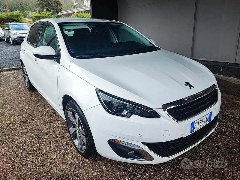 Usata Peugeot 308 GT-line 119 CV (87 kW) 2015 Bianco Berlina