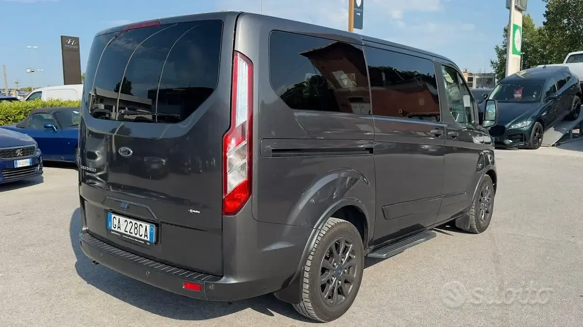 Usata Ford Tourneo Custom Titanium X 185 CV (136 kW) 2020 Grigio Furgone
