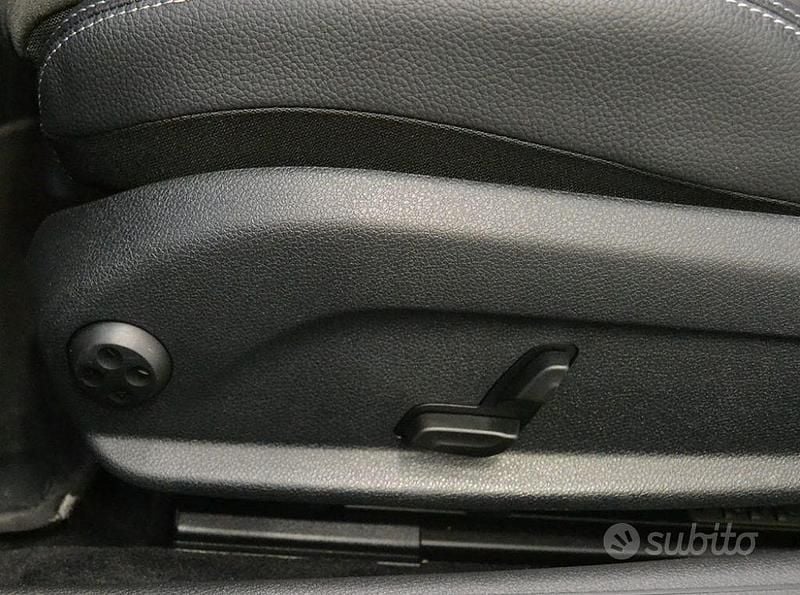 Usata Mercedes C200 Premium 184 CV (135 kW) 2020 Nero Cabrio