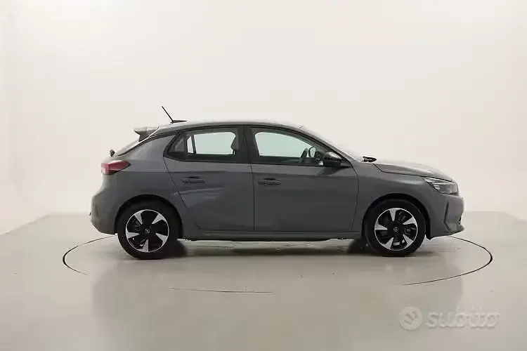 Usata Opel Corsa-e 56 kW (77 CV) 2024 Grigio Utilitaria