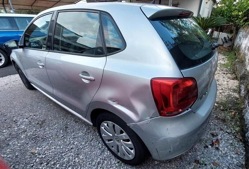 Usata VW Polo Trendline 69 CV (50 kW) 2010 Grigio Berlina