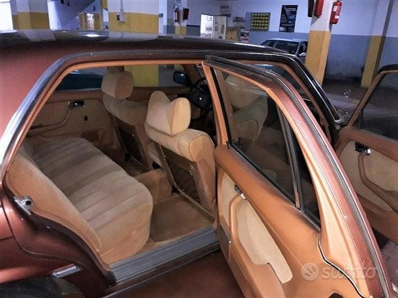 Usata Mercedes 450 1970 Marrone Berlina