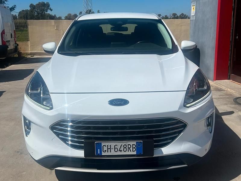 Usata Ford Kuga 120 CV (88 kW) 2022 Bianco SUV