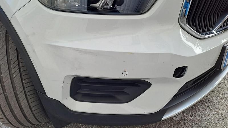 Usata Volvo XC40 Business Edition 190 CV (139 kW) 2020 Bianco SUV