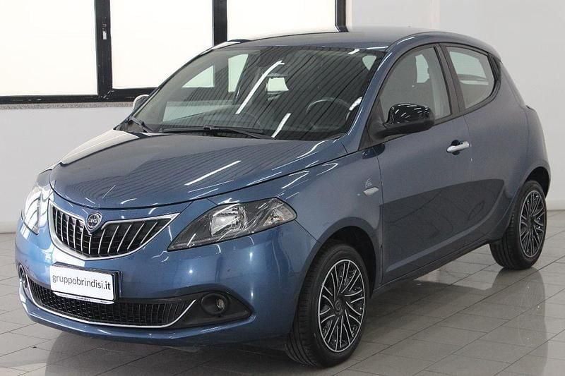 Usata Lancia Ypsilon Gold 69 CV (50 kW) 2022 Blu Utilitaria