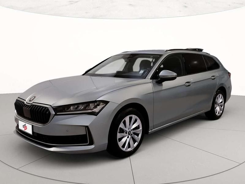 Usata Skoda Superb Selection 150 CV (110 kW) 2025 Argento pebble metallizzato Station wagon