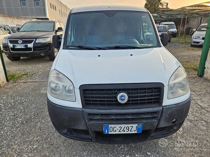 Usata Fiat Doblò 75 CV (55 kW) 2007 Bianco Monovolume