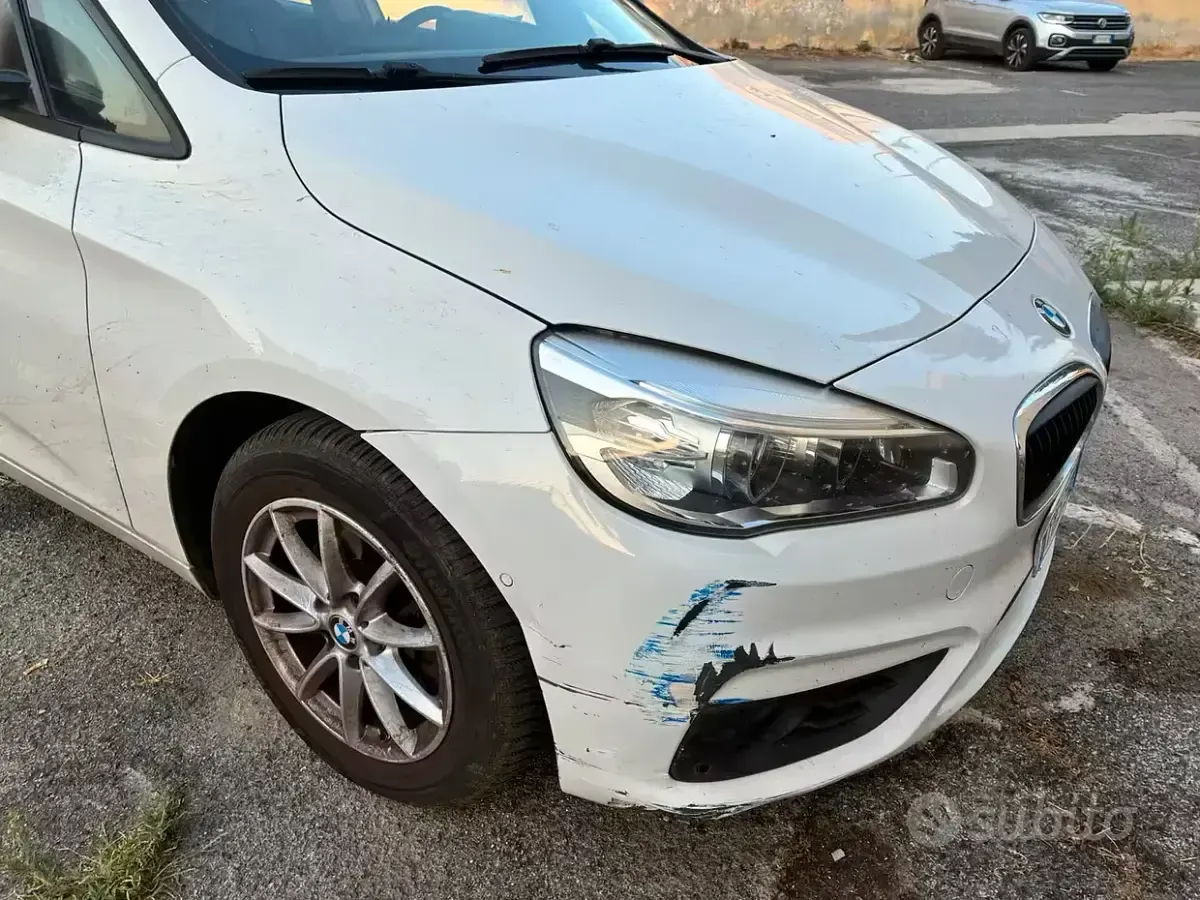 Usata BMW 216 Active Tourer Efficient Dynamics 116 CV (85 kW) 2017 Bianco Monovolume