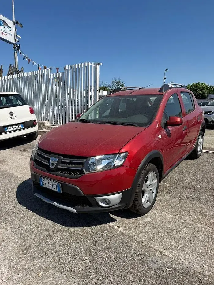 Usata Dacia Sandero Prestige 90 CV (66 kW) 2014 Berlina