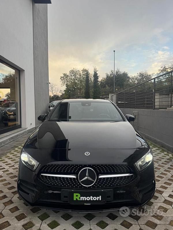 Usata Mercedes A180 AMG Line Premium 115 CV (84 kW) 2023 Nero Berlina