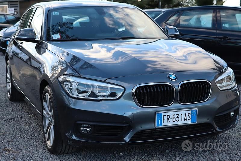 Usado BMW 118 150 CV (110 kW) 2018 Gris Utilitario