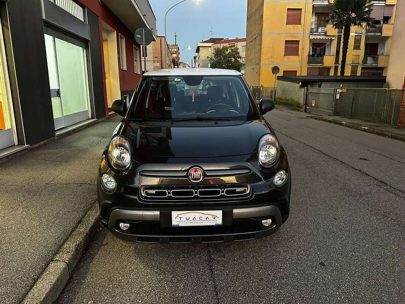 Begagnad Fiat 500L Cross 105 HK (77 kW) 2019 Grå Minibuss