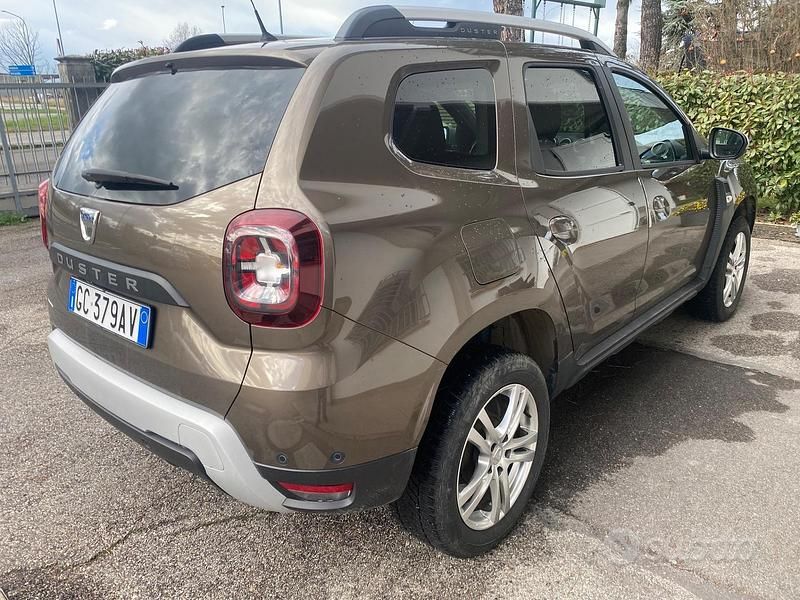 Usata Dacia Duster Prestige 100 CV (73 kW) 2020 Marrone SUV