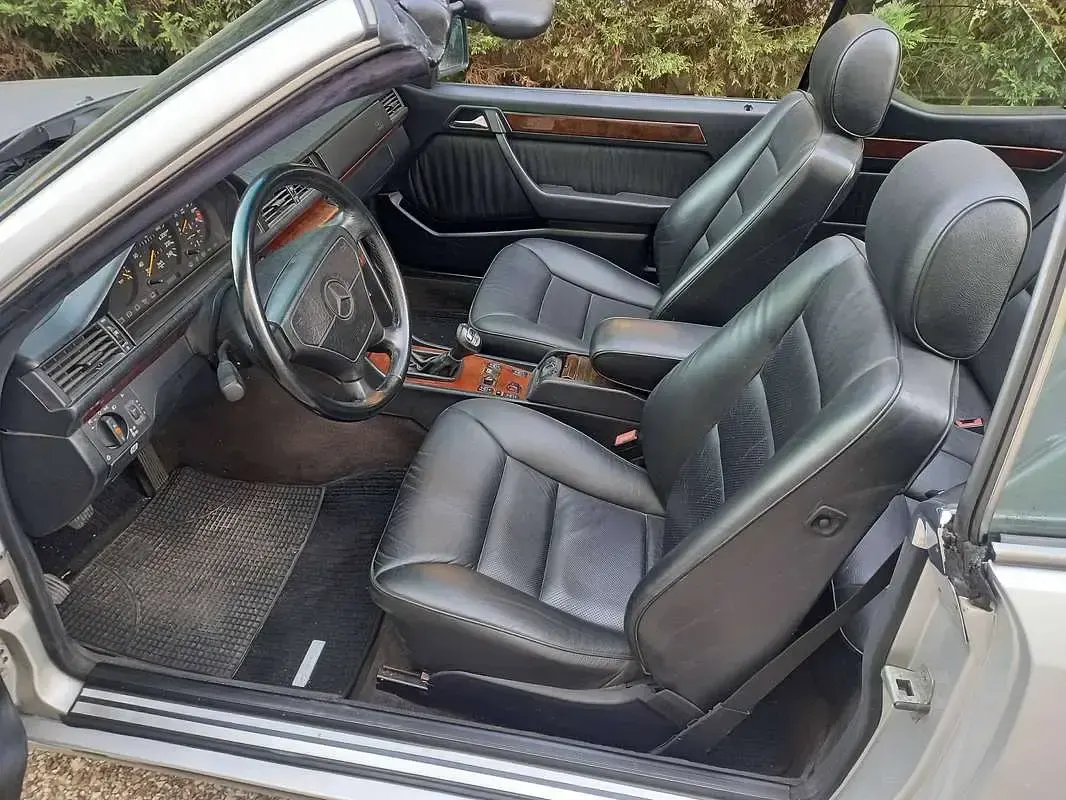 Usata Mercedes E200 359 CV (264 kW) 1997 Cabrio