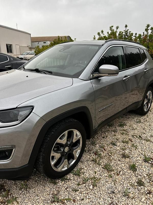 Usata Jeep Compass Limited 120 CV (88 kW) 2019 Grigio SUV