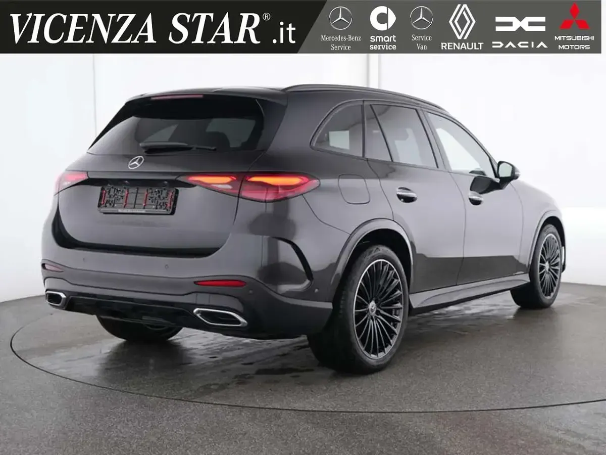Usata Mercedes GLC300 Premium 269 CV (197 kW) 2025 Grigio grafite SUV