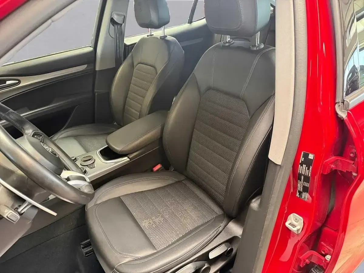 Usata Alfa Romeo Stelvio Sprint 190 CV (139 kW) 2022 Rosso SUV