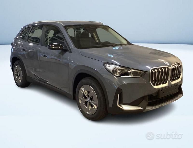 Usata BMW iX1 Comfort Edition 230 kW (313 CV) 2024 Grigio metallizzato SUV