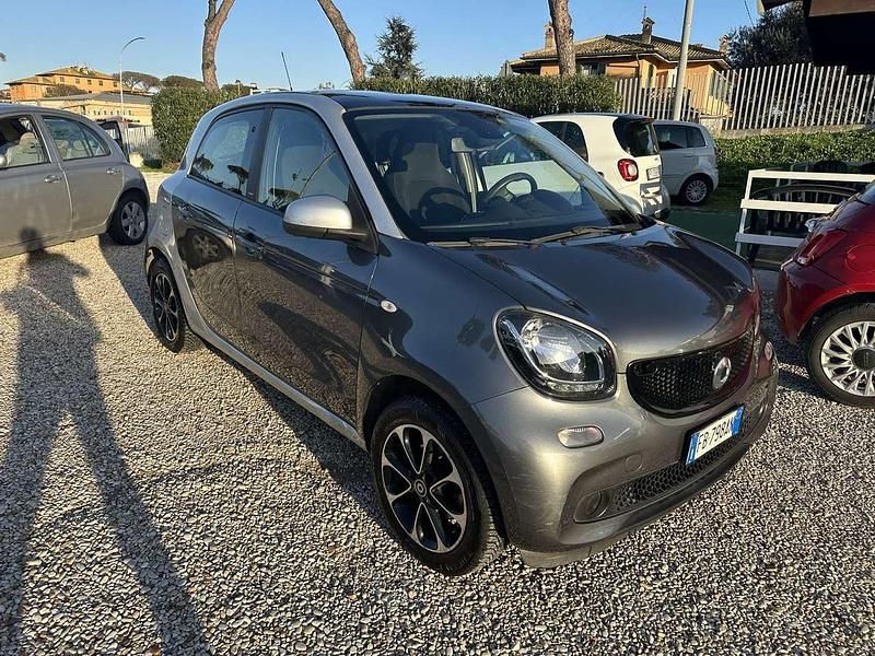 Usata Smart ForFour Prime 71 CV (52 kW) 2015 Grigio Utilitaria