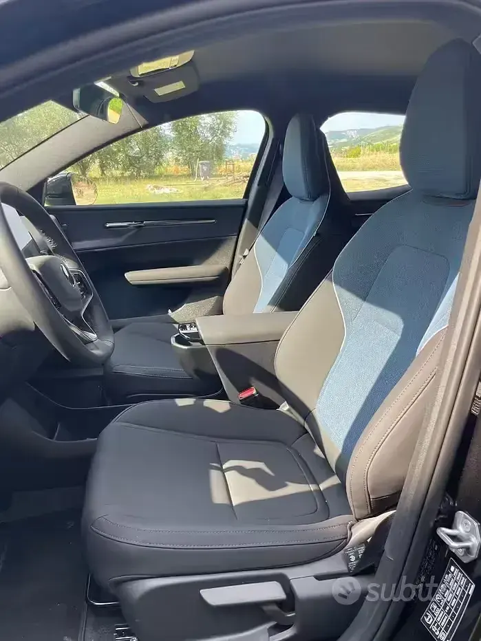 Nuova Volvo EX30 75 kW (102 CV) 2026 Nero SUV