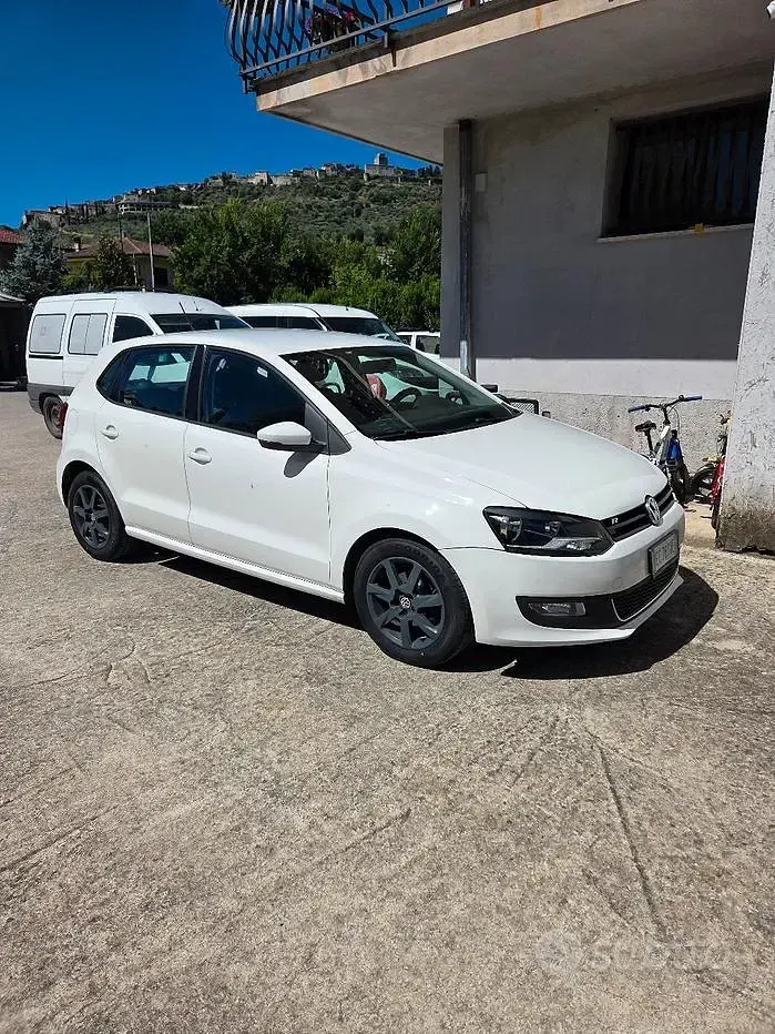 Usata VW Polo 90 CV (66 kW) 2010 Bianco Utilitaria