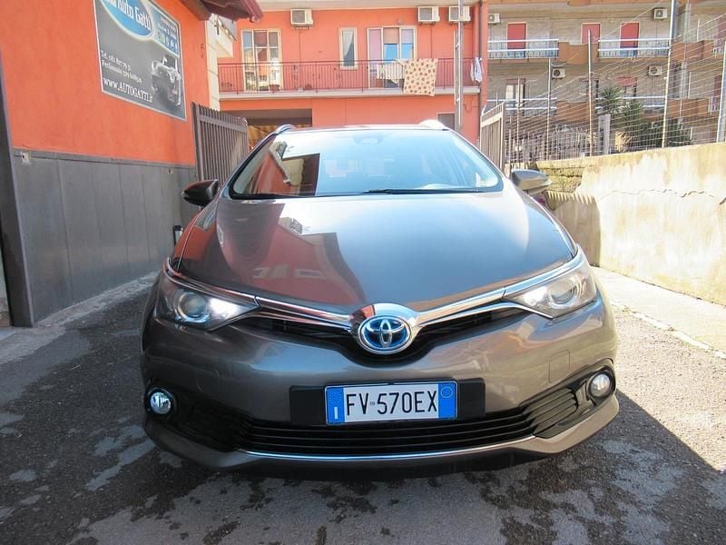 Usata Toyota Auris Touring Sports Lounge 99 CV (72 kW) 2019 Grigio Station wagon
