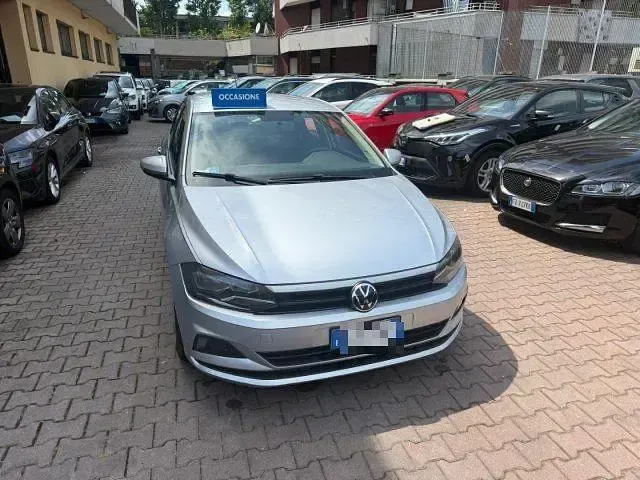 Usata VW Polo Trendline 65 CV (47 kW) 2018 Argento Utilitaria