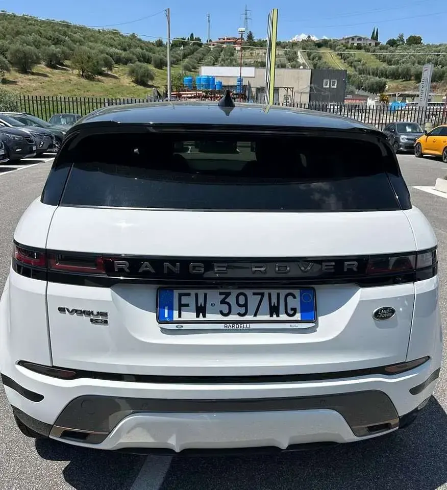 Usata Land Rover Range Rover evoque R-Dynamic 150 CV (110 kW) 2019 Bianco SUV