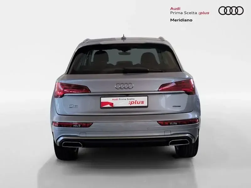 Usata Audi Q5 S-Line 204 CV (150 kW) 2022 Argento floret metallizzato SUV