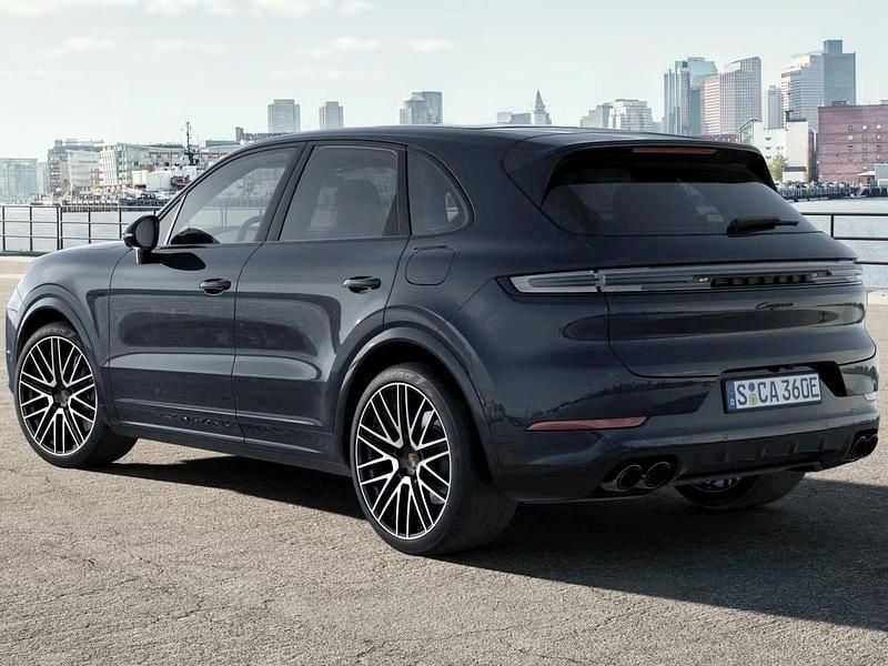 Nuova Porsche Cayenne Black Edition 2026 Nero cromite metallizzato SUV