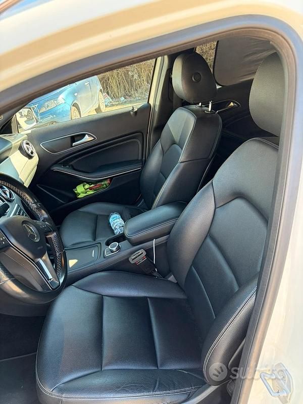 Usata Mercedes GLA200 2015 Bianco SUV