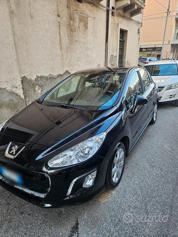Usata Peugeot 308 112 CV (82 kW) 2011 Nero Berlina