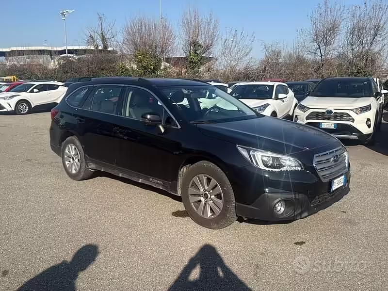Usata Subaru Outback Style 150 CV (110 kW) 2015 Nero Station wagon